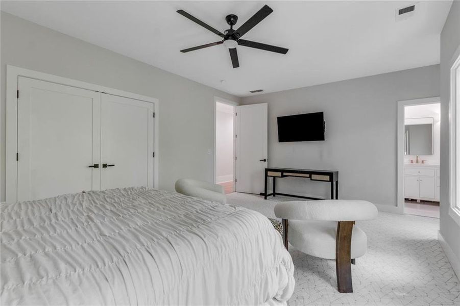 Furnished interior view inside a new home in , Roswell (Image 63).