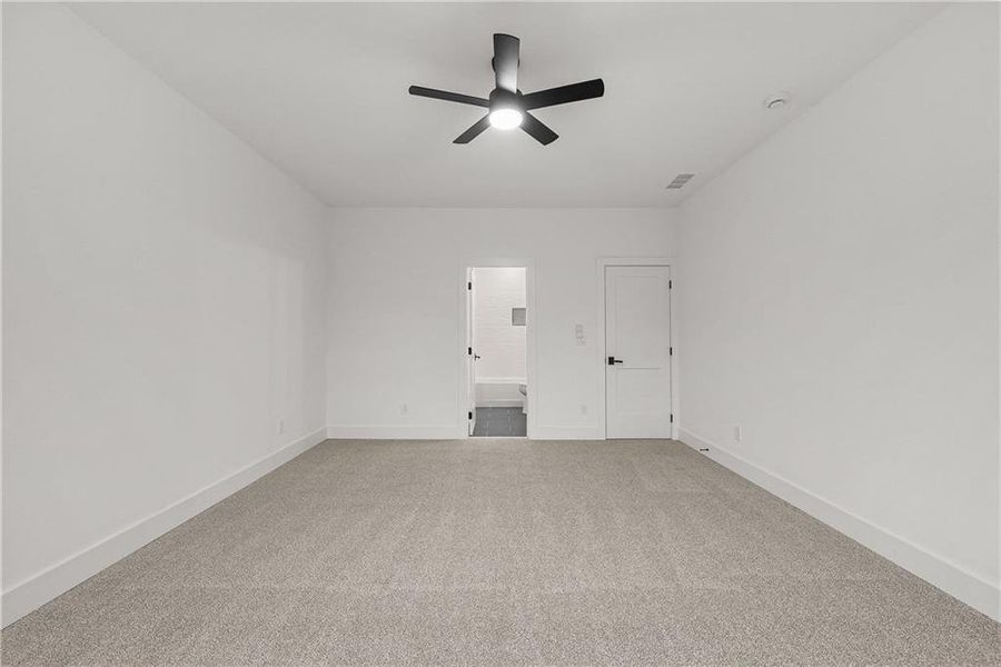 Spacious, unfurnished interior of a new home in , Hoschton (Image 37).
