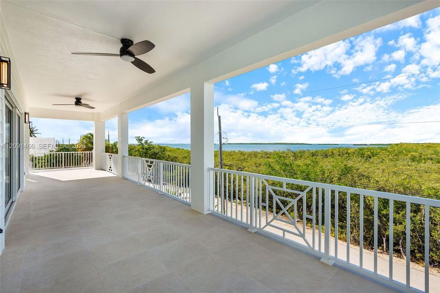 Exterior details and patio area of a home in , Tavernier (Image 44).