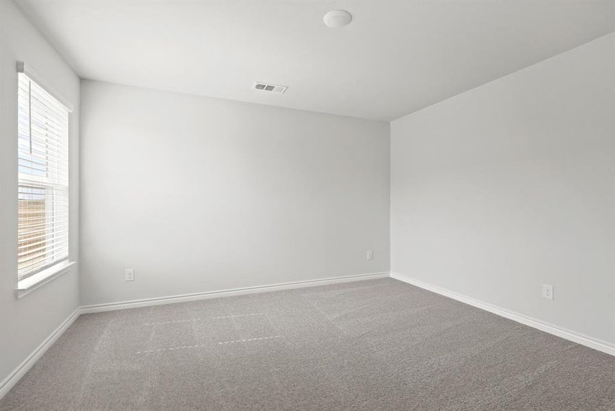 Spacious, unfurnished interior of a new home in Retreat at Fossil Creek, Fort Worth (Image 19). Spacious, unfurnished interior of a new home in Retreat at Fossil Creek, Fort Worth (Image 19).