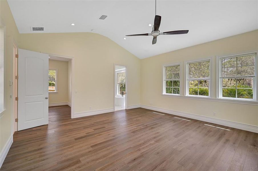 Spacious, unfurnished interior of a new home in , Osprey (Image 15).