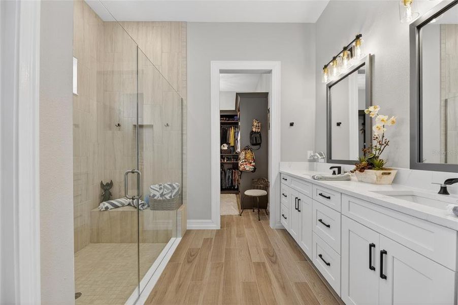 Furnished interior view inside a new home in SouthShore Yacht Club, Ruskin (Image 51).