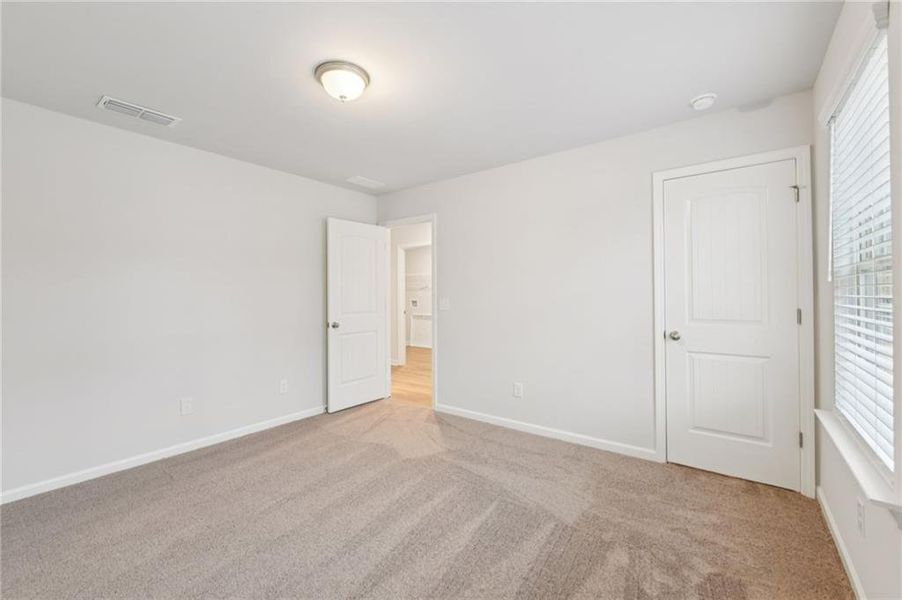 Spacious, unfurnished interior of a new home in Hamilton Lakes, Lawrenceville (Image 39).