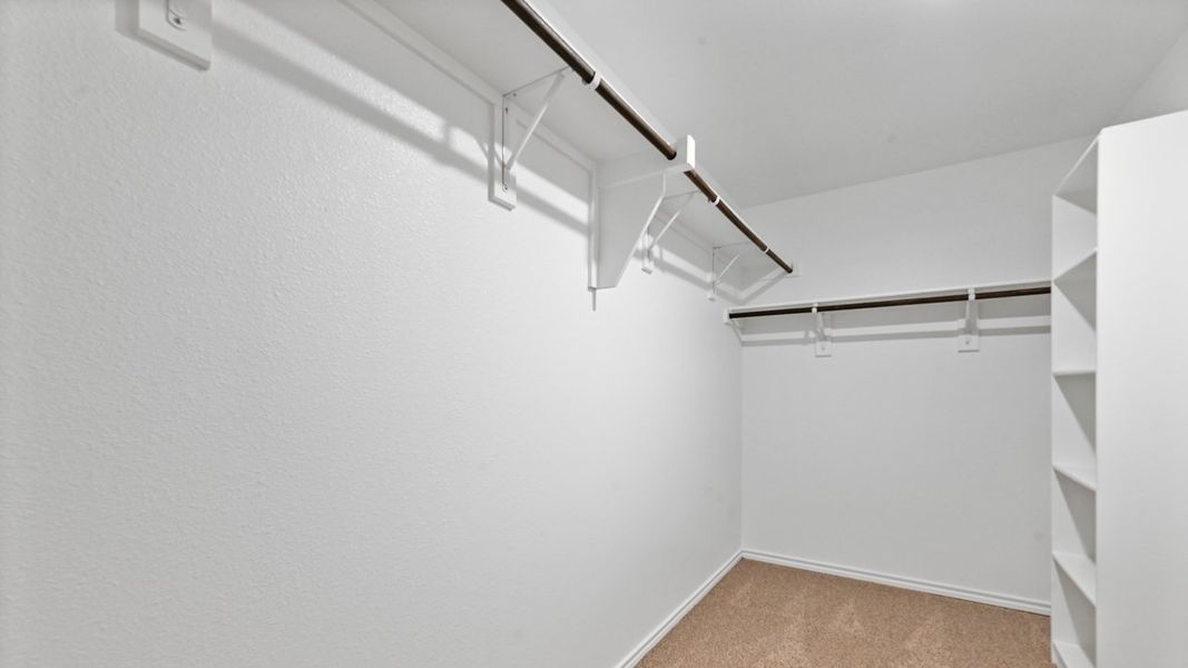 Spacious, unfurnished interior of a new home in Blaire Lake, Tyler (Image 22).