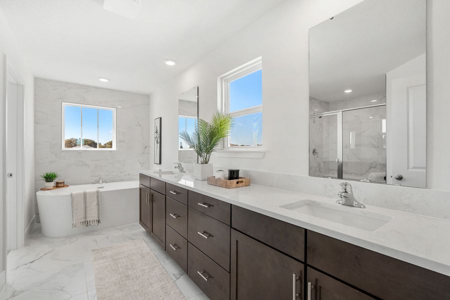 Doubl-Sinks, Relaxing Bathtub and Walk-in Shower in Primary Ensuite