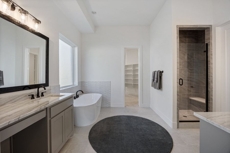 Representative furnished interior of a home built from the Blackburn by Windsor Homes in Ridge Pointe Estates, McLendon-Chisholm (Image 37).