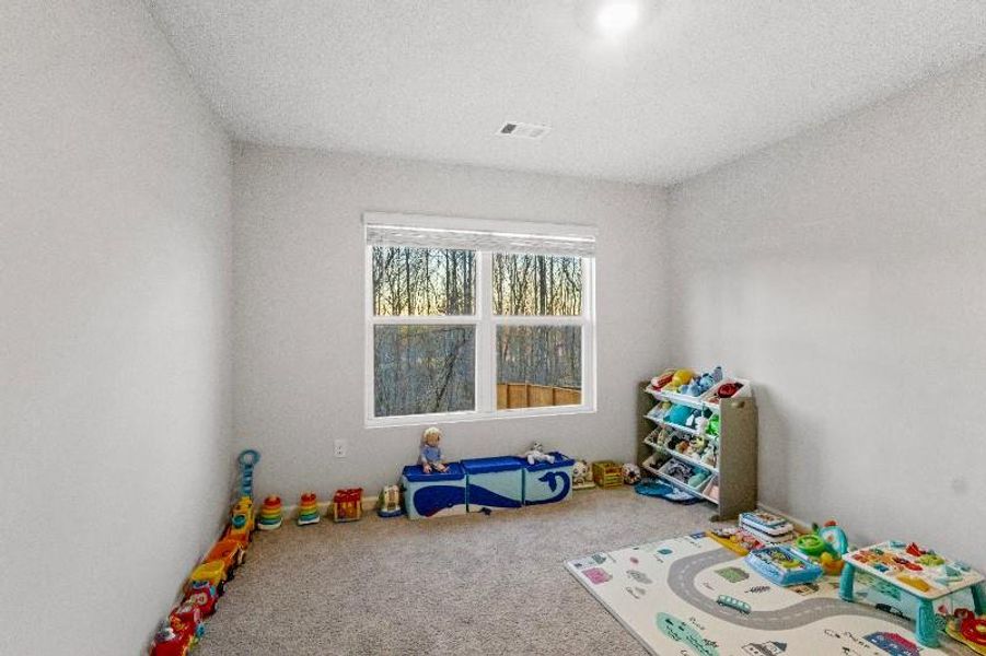 Image 71 of a home in .