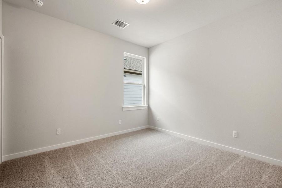 Spacious, unfurnished interior of a new home in Heritage, Dripping Springs (Image 35).