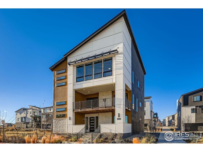 Image 41 of a home in Baseline.