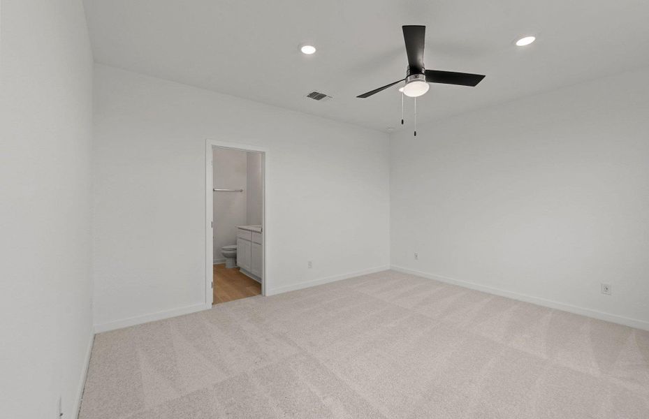 Spacious, unfurnished interior of a new home in Alto, San Marcos (Image 16).