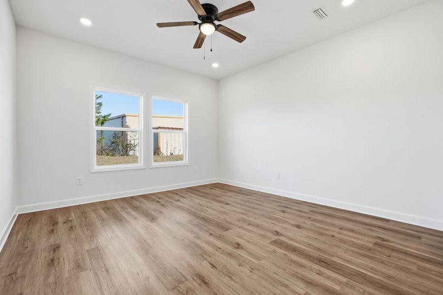 Spacious, unfurnished interior of a new home in Southern Day Chateau, Baker (Image 29).