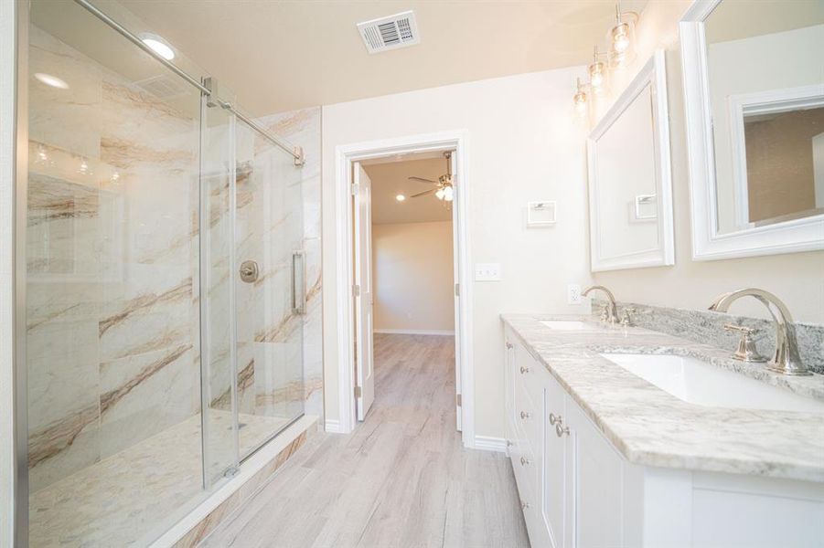 Furnished interior view inside a new home in , Mount Vernon (Image 11).