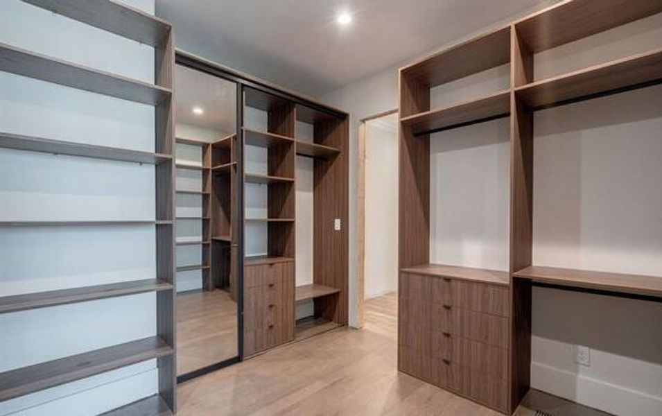 Image 111 of a home in .