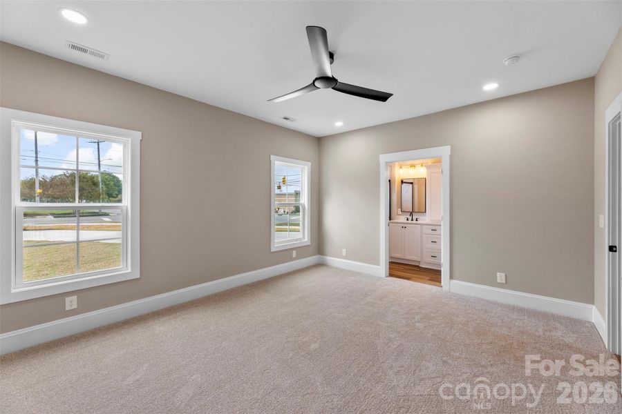 Spacious, unfurnished interior of a new home in , Kings Mountain (Image 16). Spacious, unfurnished interior of a new home in , Kings Mountain (Image 16).