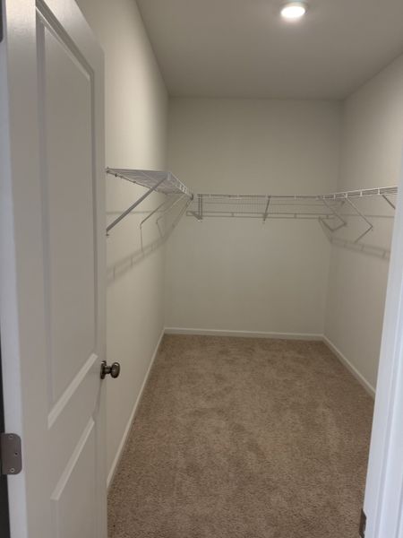 Spacious, unfurnished interior of a new home in Marlin Pointe, White House (Image 12).