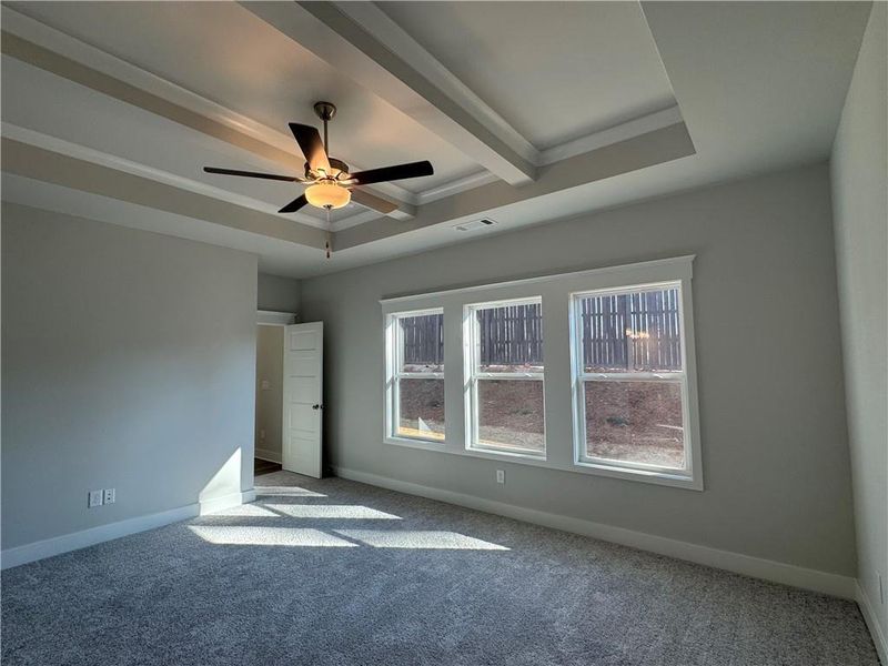 Spacious, unfurnished interior of a new home in Rosewood Lake Preserve, Hoschton (Image 28).