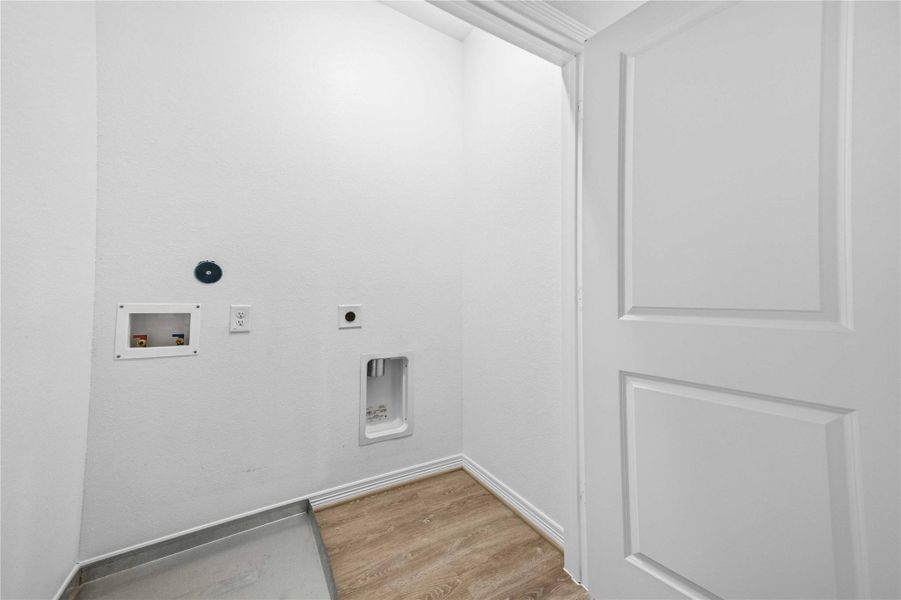 Spacious, unfurnished interior of a new home in , Houston (Image 19). Spacious, unfurnished interior of a new home in , Houston (Image 19).
