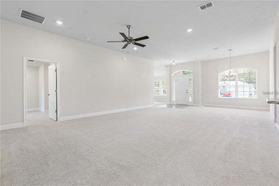 Spacious, unfurnished interior of a new home in , Palm Coast (Image 6).