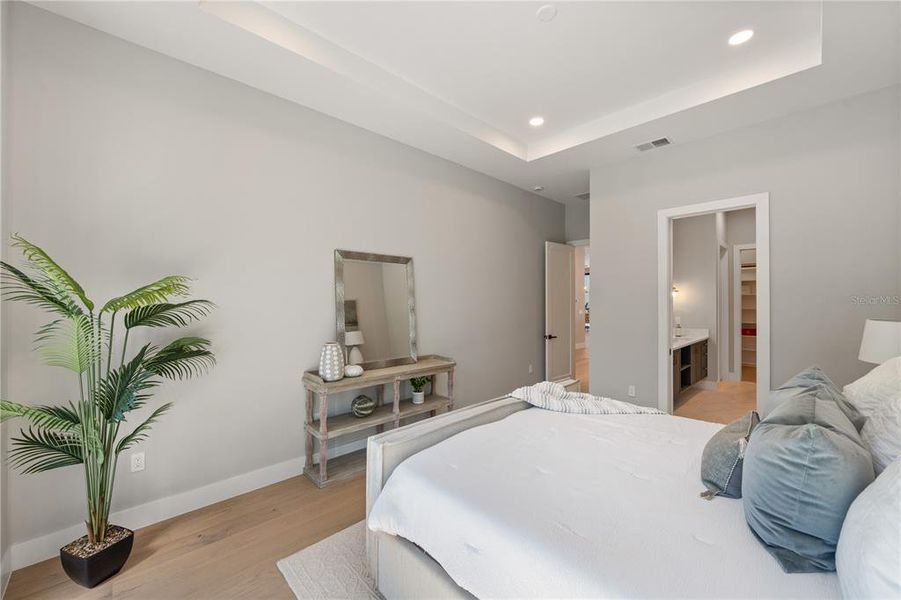 Furnished interior view inside a new home in , Winter Park (Image 12).