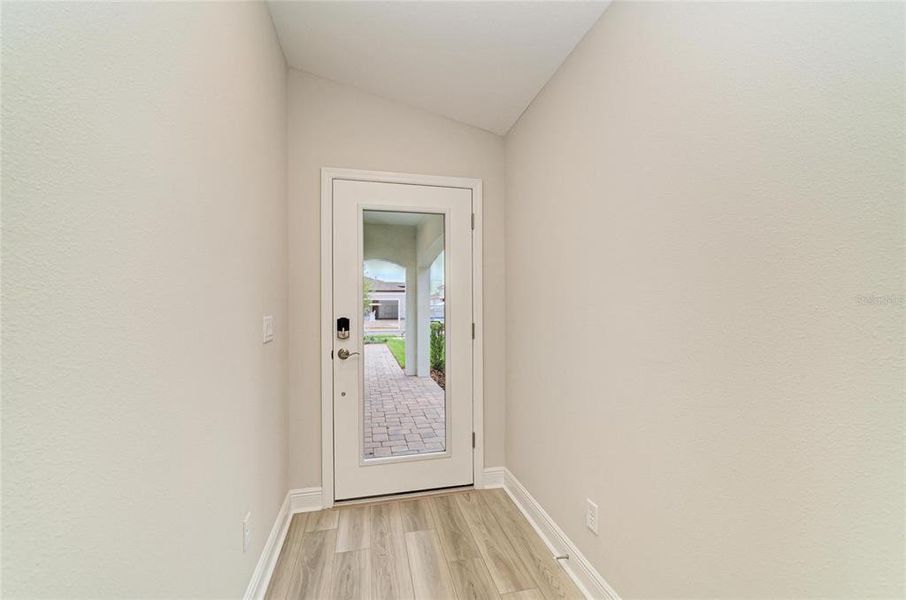 Spacious, unfurnished interior of a new home in Crosswind Point, Parrish (Image 17).