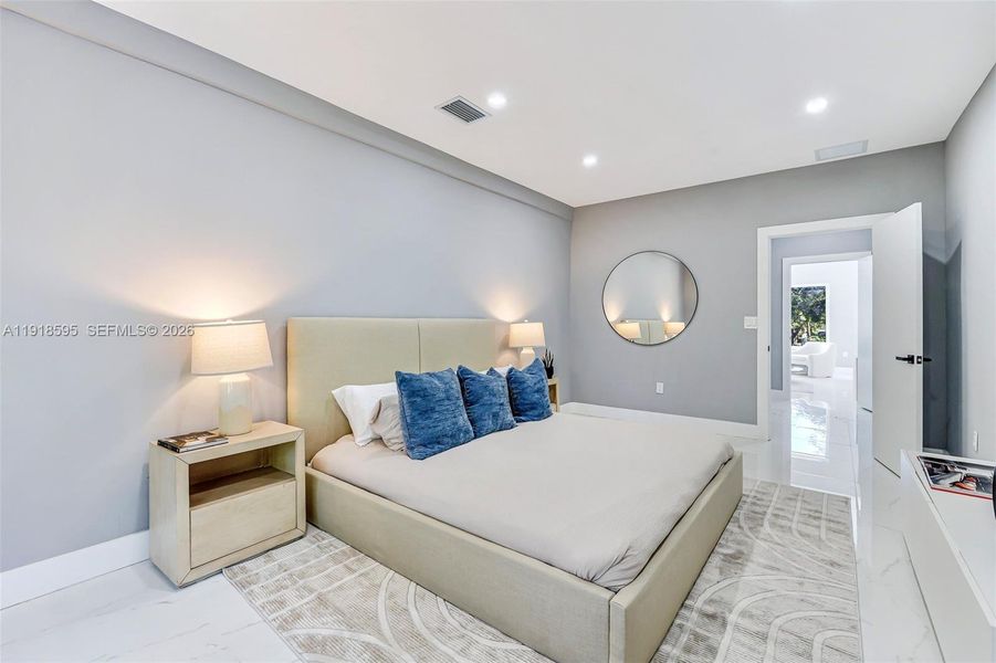 Furnished interior view inside a new home in , Fort Lauderdale (Image 10).