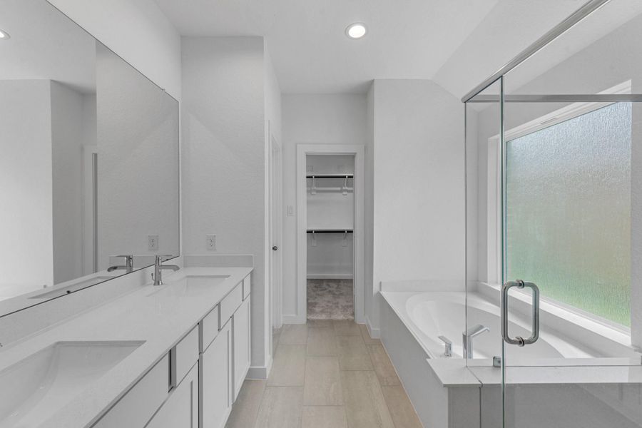 Furnished interior view inside a new home in Beacon Hill, Waller (Image 9).