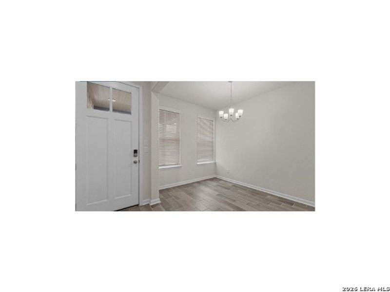 Spacious, unfurnished interior of a new home in Hunter's Ranch, San Antonio (Image 8).