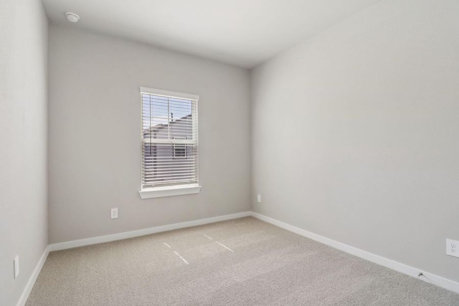 Spacious, unfurnished interior of a new home in Cole Creek Crossing, Houston (Image 26).