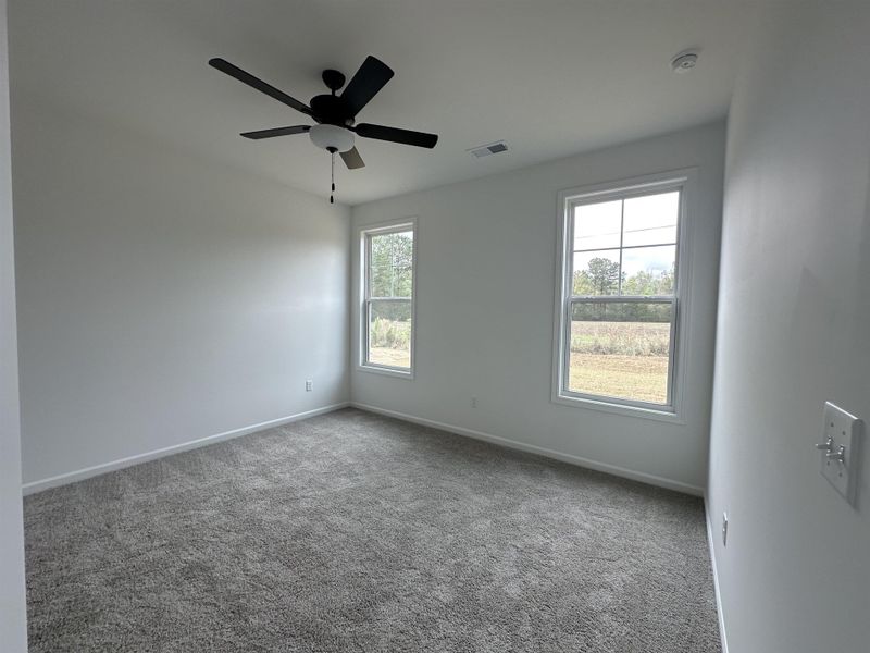 Spacious, unfurnished interior of a new home in Oak Hollow, Longs (Image 16).