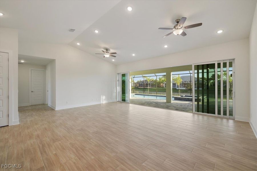 Spacious, unfurnished interior of a new home in Cape Coral, Cape Coral (Image 20). Spacious, unfurnished interior of a new home in Cape Coral, Cape Coral (Image 20).