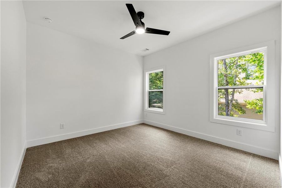 Spacious, unfurnished interior of a new home in , Jefferson (Image 33).