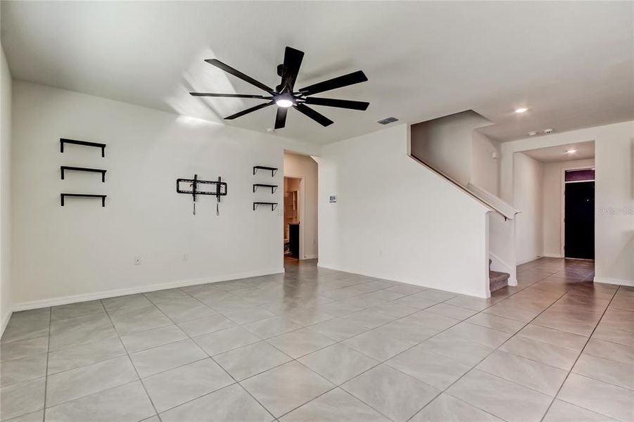 Spacious, unfurnished interior of a new home in Lakes at Laurel Highlands, Lakeland (Image 25).