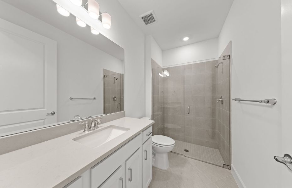 Furnished interior view inside a new home in Del Webb Oak Creek, North Fort Myers (Image 7).
