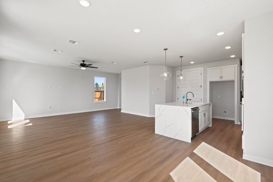 Spacious, unfurnished interior of a new home in Terrace Collection at Heritage, Dripping Springs (Image 28).