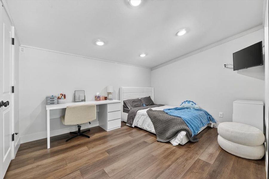 Furnished interior view inside a new home in , Ponder (Image 27).