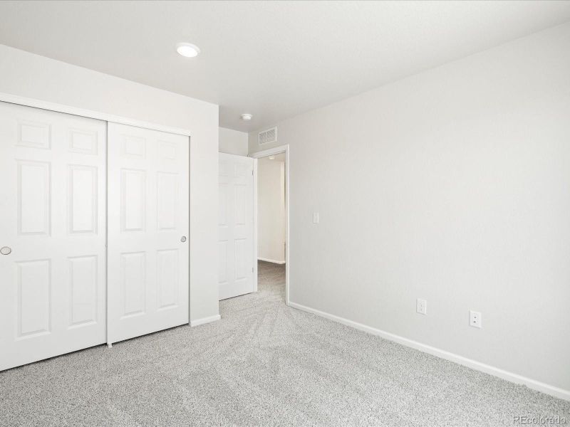 Spacious, unfurnished interior of a new home in Three Hills, Morrison (Image 25).