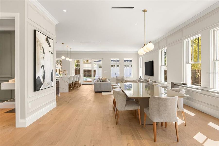 Furnished interior view inside a new home in , Orlando (Image 16).