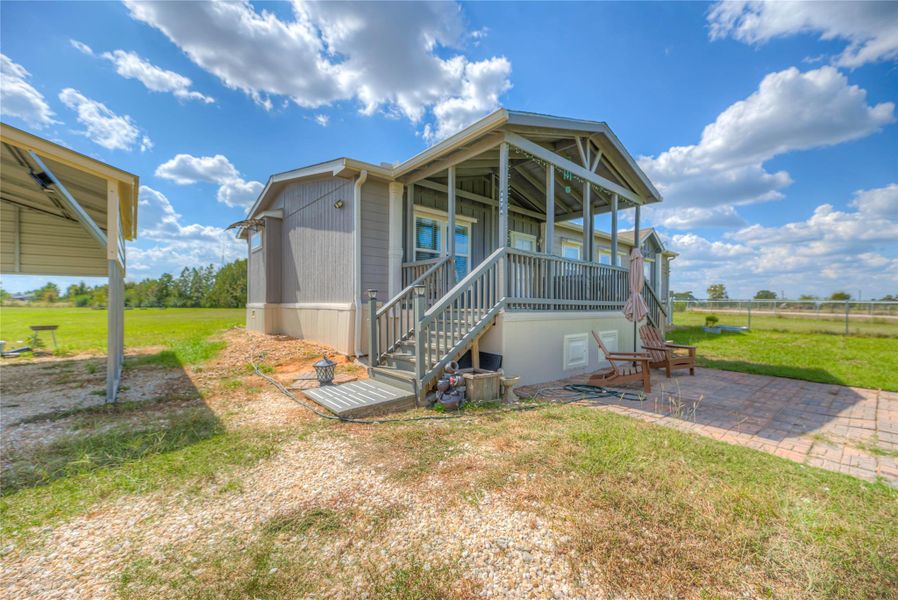 Large covered front porch to enjoy the mornings or evenings!