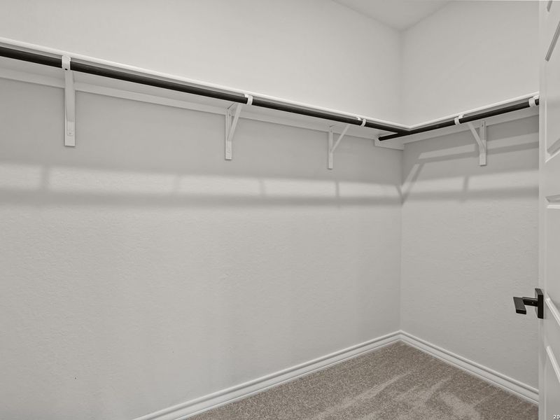 Spacious, unfurnished interior of a new home in Potranco Oaks, Castroville (Image 38).