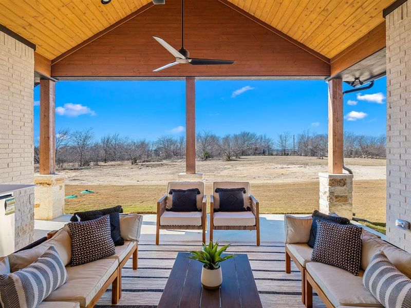 Exterior details and patio area of a home in , Gunter (Image 3).