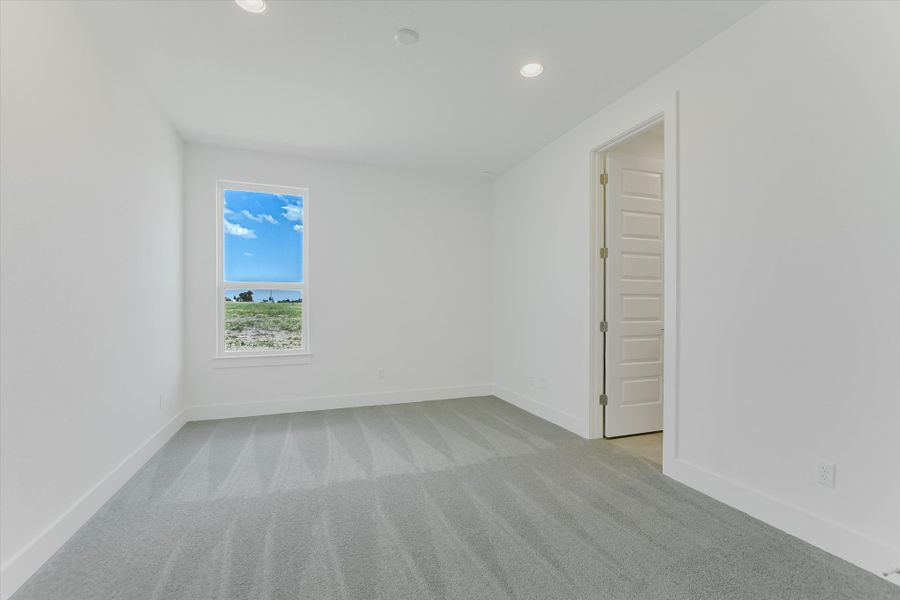 Representative unfurnished interior of a home built from the Vanderpool II by Giddens Homes in Whispering Wind, Bertram (Image 82).