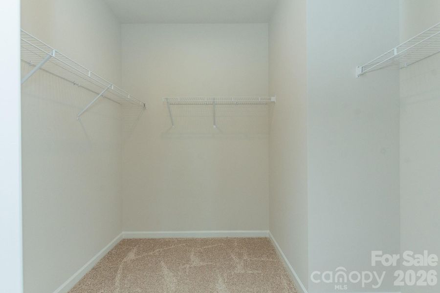 Spacious, unfurnished interior of a new home in Sunset Meadows, Charlotte (Image 25).