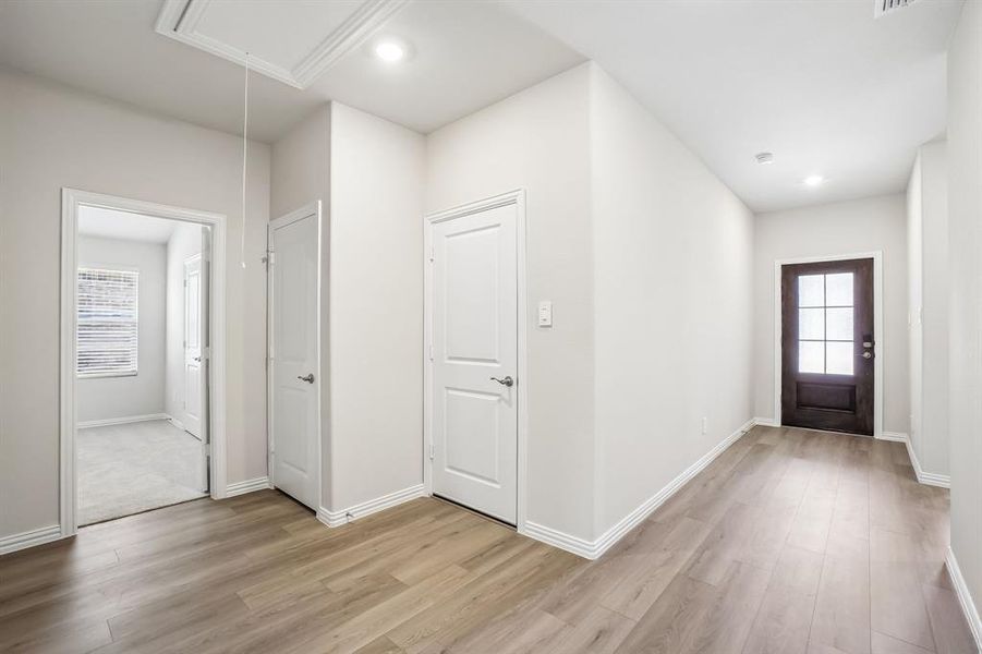 Spacious, unfurnished interior of a new home in Stella Hills, Denton (Image 19).