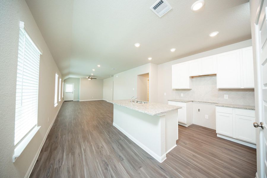 Image 16 of a home in Bammel Oaks.