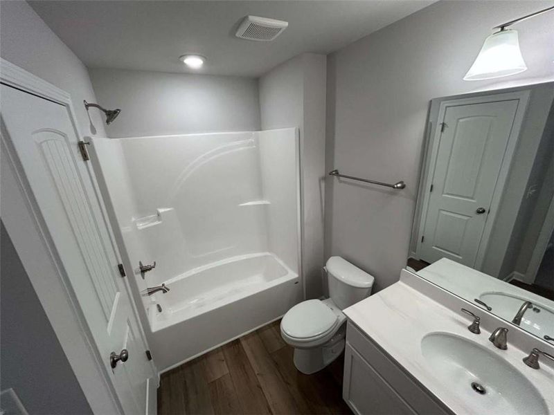 Furnished interior view inside a new home in , Cartersville (Image 6).