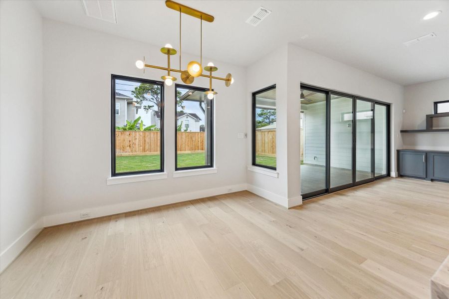 Spacious, unfurnished interior of a new home in Garden Oaks and Oak Forest, Houston (Image 21). Spacious, unfurnished interior of a new home in Garden Oaks and Oak Forest, Houston (Image 21).
