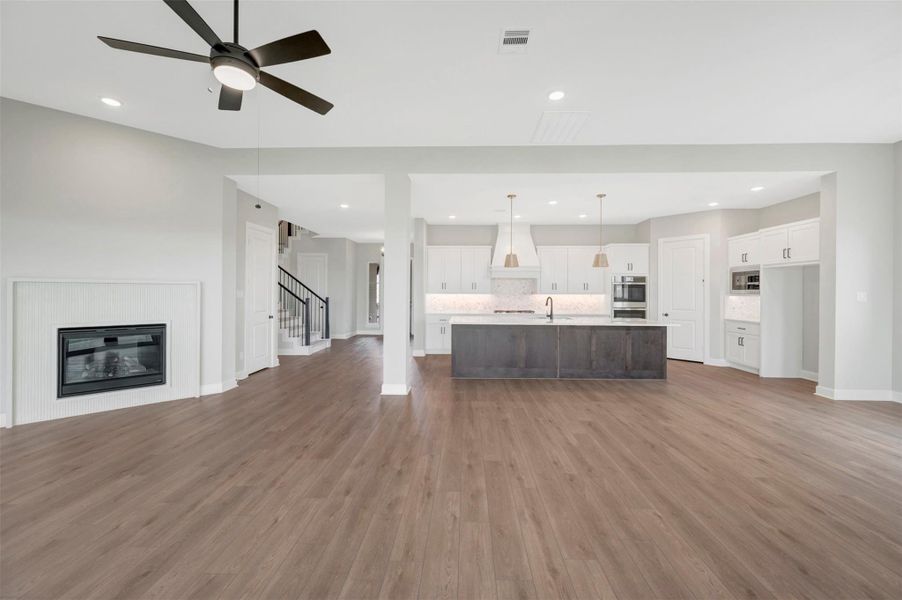 Spacious, unfurnished interior of a new home in Jordan Ranch - Premier Collection, Fulshear (Image 22).