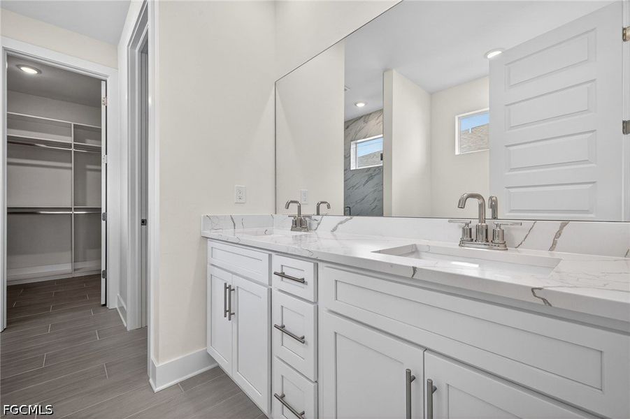 Furnished interior view inside a new home in Cape Coral, Cape Coral (Image 10).