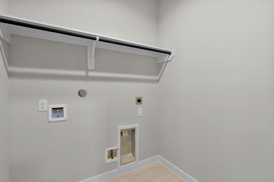 Spacious, unfurnished interior of a new home in Cypresswood Landing, Humble (Image 26).