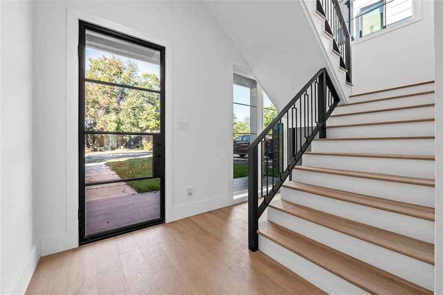 Spacious, unfurnished interior of a new home in , Dallas (Image 19).